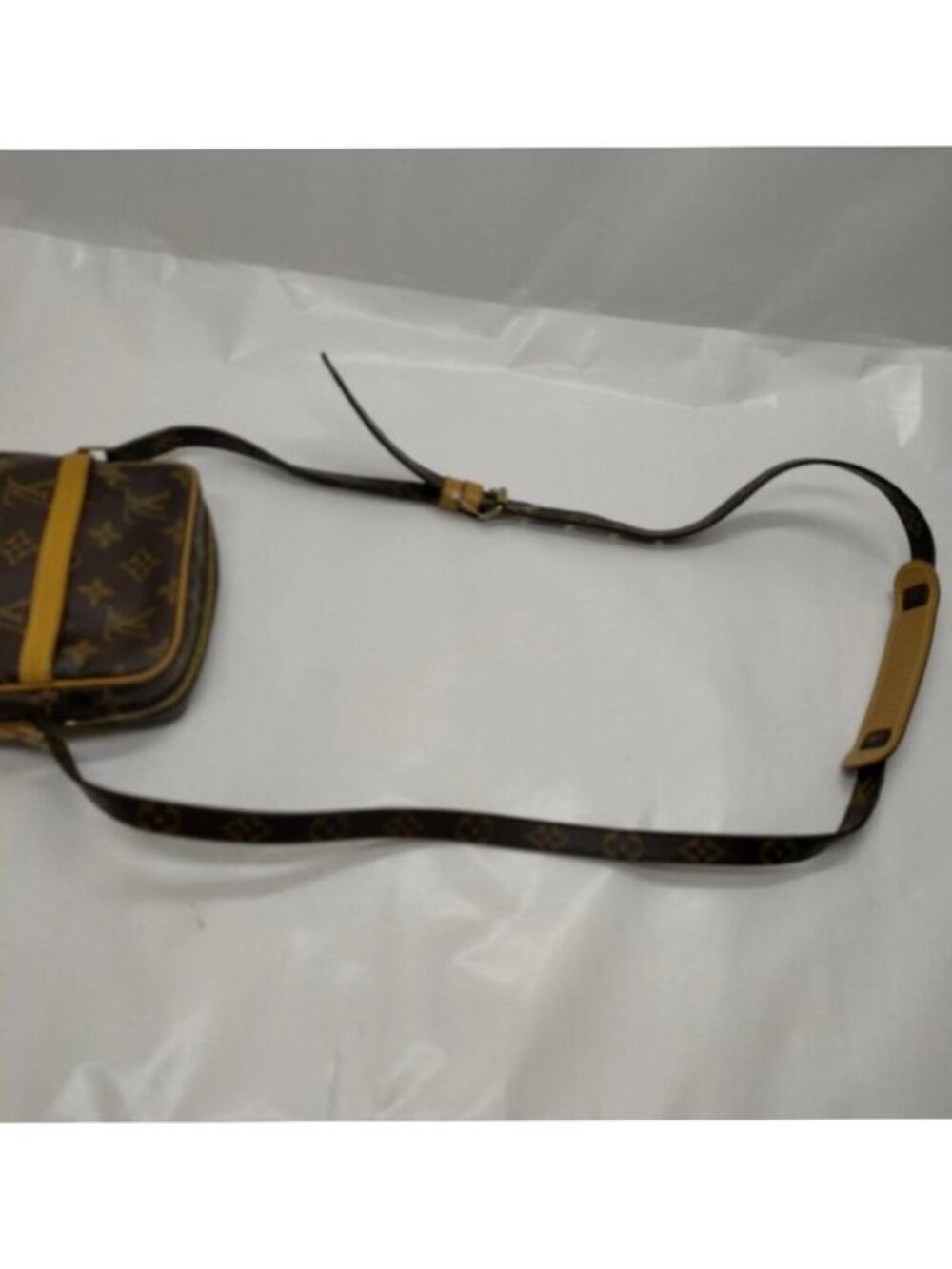 Authentic Louis Vuitton Danube Monogram Canvas Crossbody Shoulder Bag - Picture 6 of 16